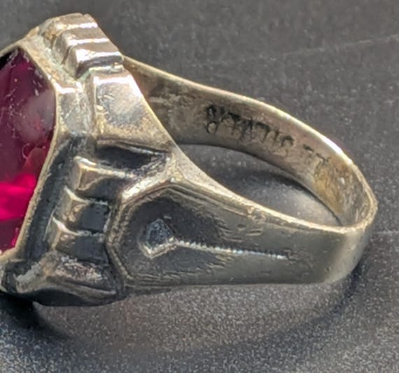 Art Deco Geometric Designed Silver Ring With a Re… - image 15
