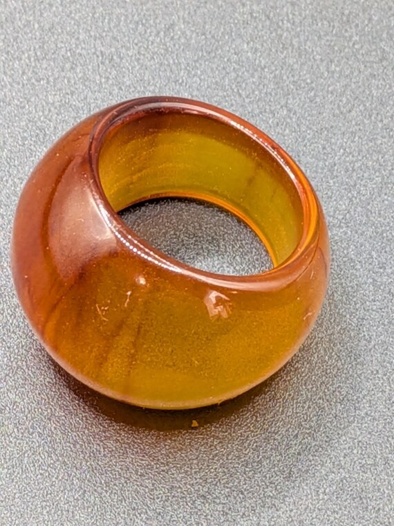 Bakelite Butterscotch Swirled Bubble Ring #931 - image 10