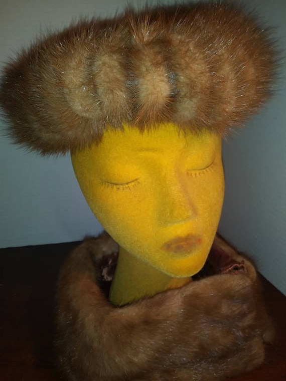 Gorgeous Ladies Natural Mink Tail Fur Hat and a Na