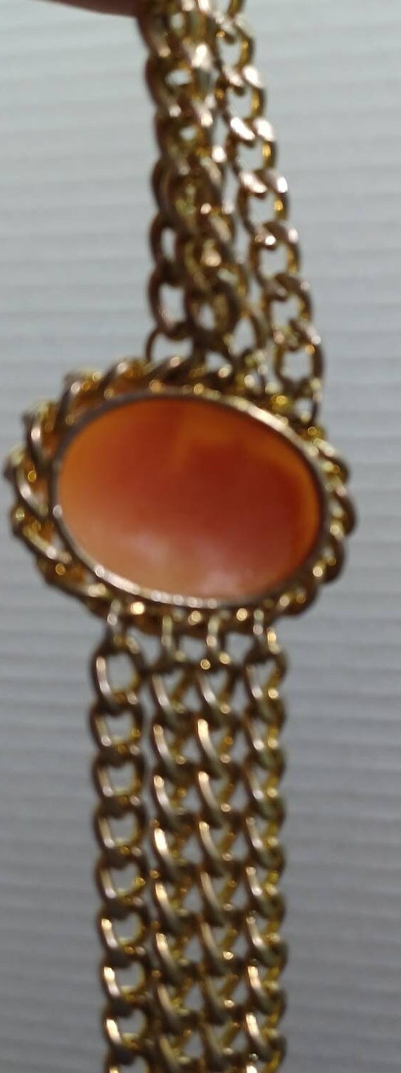 Vintage Shell Carved Cameo Bracelet In A Oval Gol… - image 5
