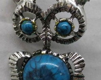 Vintage Silvertone Jiggly Owl Pendant With Faux Turquoise. #95