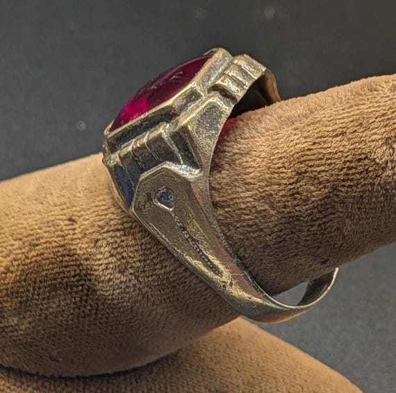 Art Deco Geometric Designed Silver Ring With a Re… - image 4