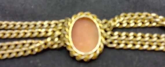 Vintage Shell Carved Cameo Bracelet In A Oval Gol… - image 10