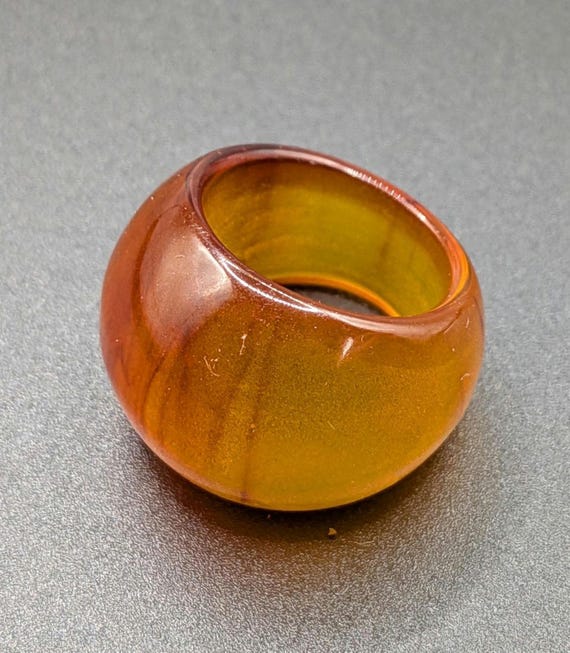 Bakelite Butterscotch Swirled Bubble Ring #931 - image 3