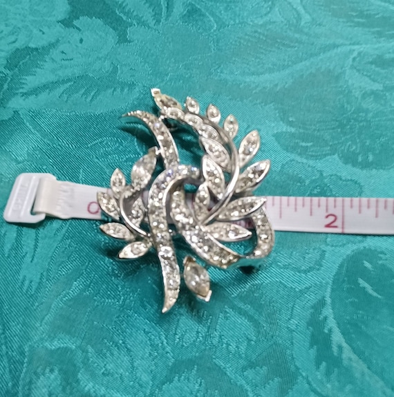 Lisner Silvertone Clear Rhinestone Leaf Brooch Wi… - image 5