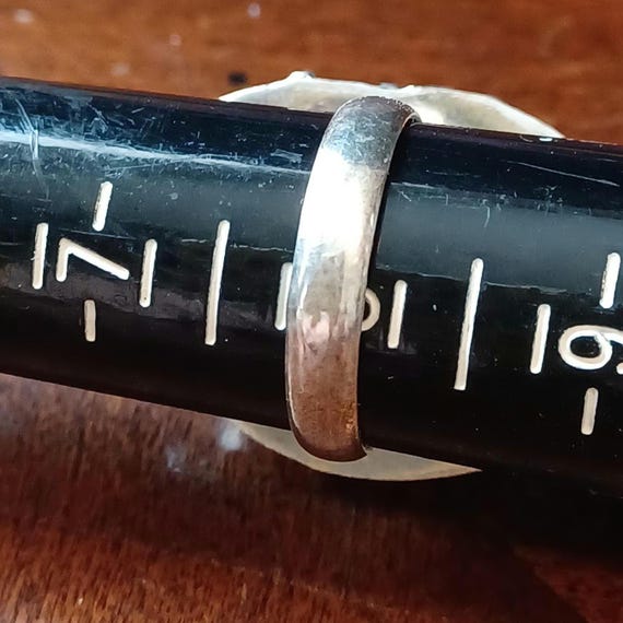 Red Coral Stone Bezel Set And Centered In A Scall… - image 3