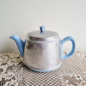 Original art deco beehive chrome teapot/coffee pot