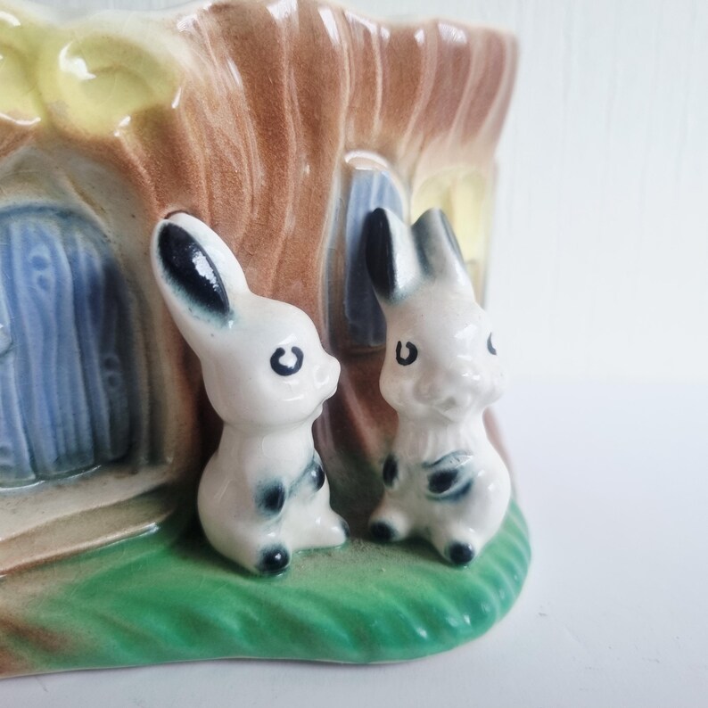 Kitsch Shiny Rabbit Hornsea Ceramic Bunny Planter No. 105 | Vintage Kitsch Rabbit Ornament ...