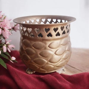 Vintage brass planter/plant pot with heart design