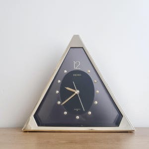 ビンテージ Seiko 三角 時計 セイコー ピラミッド ポストモダン ビンテージ Seiko 三角 時計 セイコー ピラミッド ポストモダン SEIKO