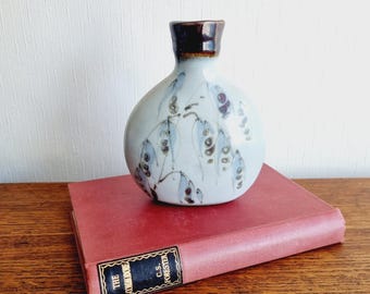 備前焼 花瓶、銘入り陶器、木箱入り（7.4×3.3インチ/18.8×8.5cm