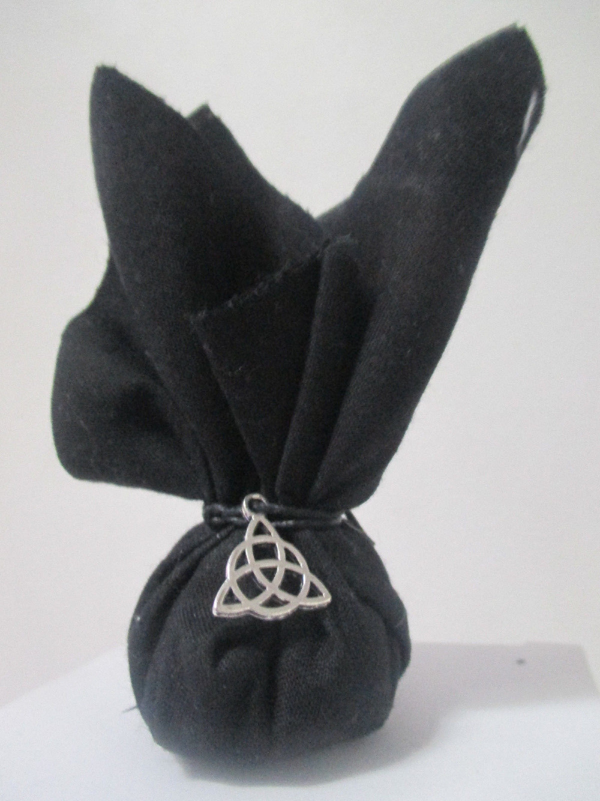 Talisman Mojo Bag Protection Contre Les Énèrgies Négatives Pochon Magique Purifié et Consacré Magie