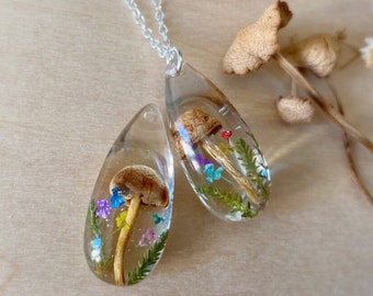 Real Mushroom Necklace, Mushroom Resin Necklace, Magic Forest Necklace, Woodland Terrarium Necklace, Fairy Mushroom Jewelry, Birthday Gift
