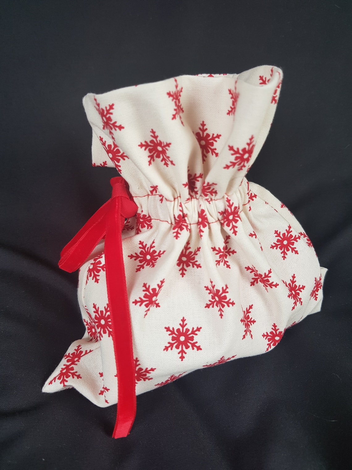 Two Christmas Drawstring Gift Bags Red Snowflake on Cream - Etsy UK