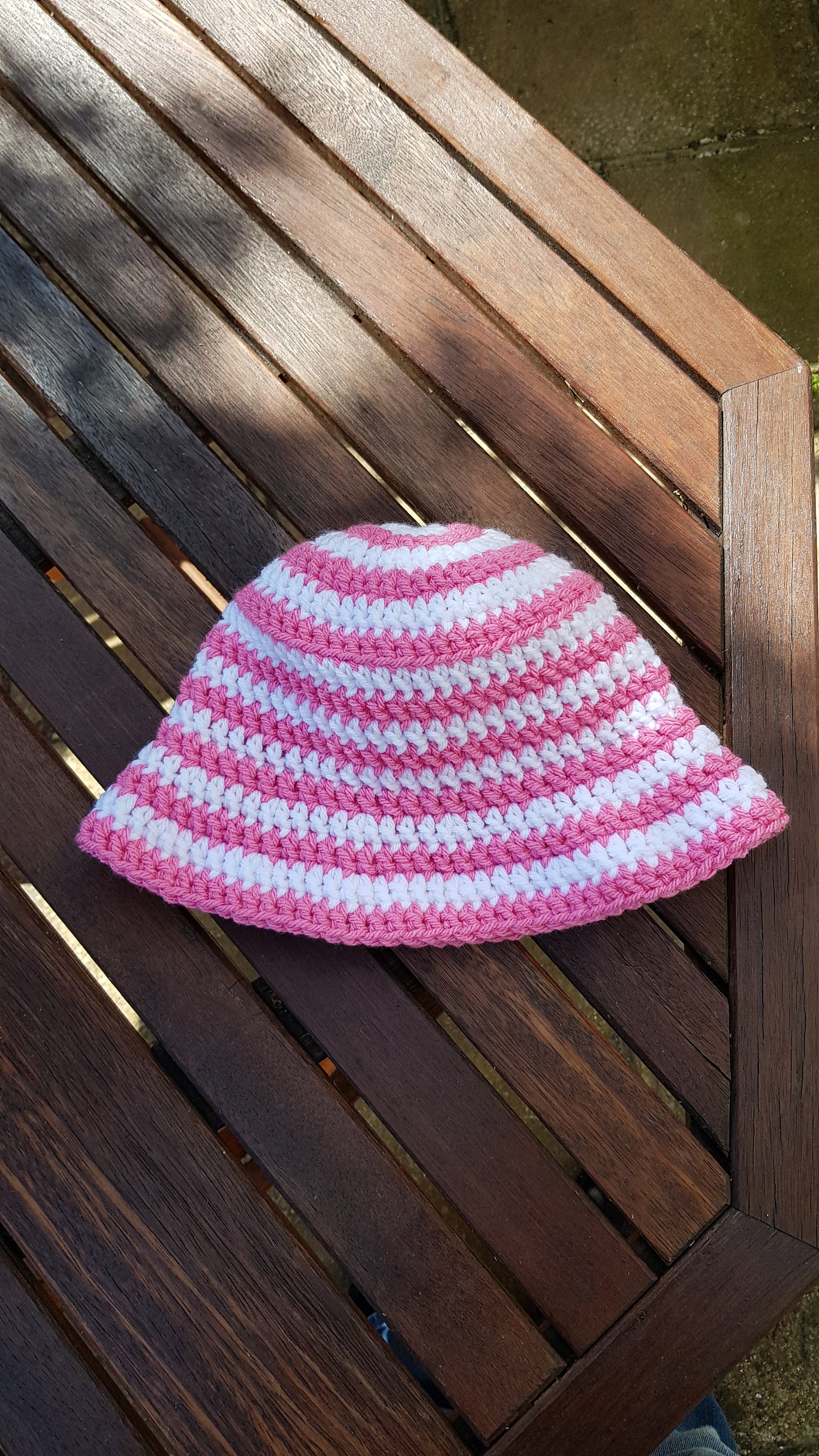 Bucket Hat, Crochet, Pink and White Bucket Hat, Spiral  display picture 2