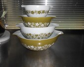 Pyrex Spring Blossom Cinderella Nesting Bowls