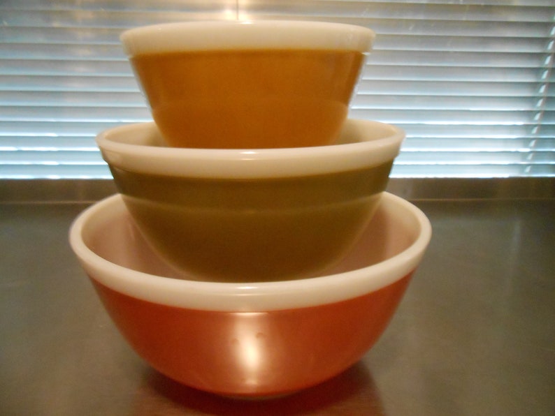 Pyrex Americana mixing bowls-Fall Harvest