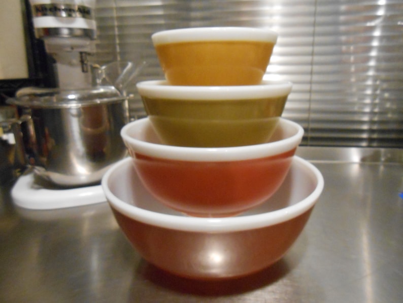Pyrex Americana mixing bowls-Fall Harvest