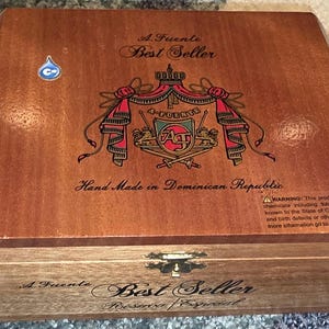 Arturo Fuente Best Seller Empty Wooden Cigar Box with metal hinges and clasp in good condition