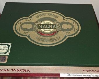 Casa Magna Liga F Empty Cigar Box, Metal Hinges (9x7x1.5)