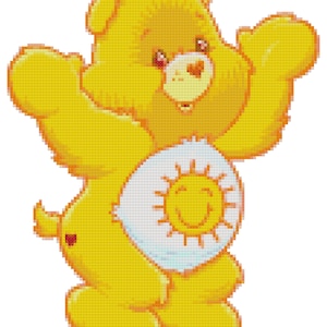 Op de afbeelding: Een gele Care Bear met een witte vlek op zijn borst met daarop een lachende zon. De beer heeft een rode neus en rode ogen.