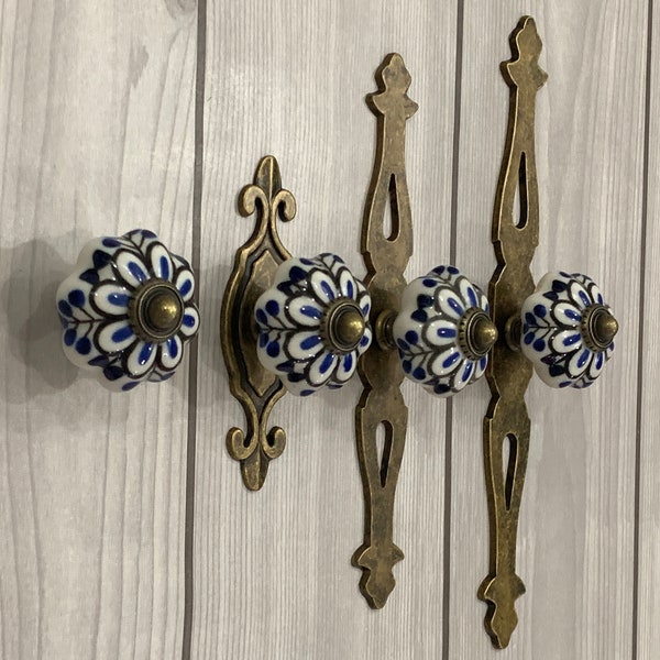 Ceramic handle pull blue white porcelain knob drawer dresser pull cabinet cupboard handle pull flower knob pull antique bronze back plate