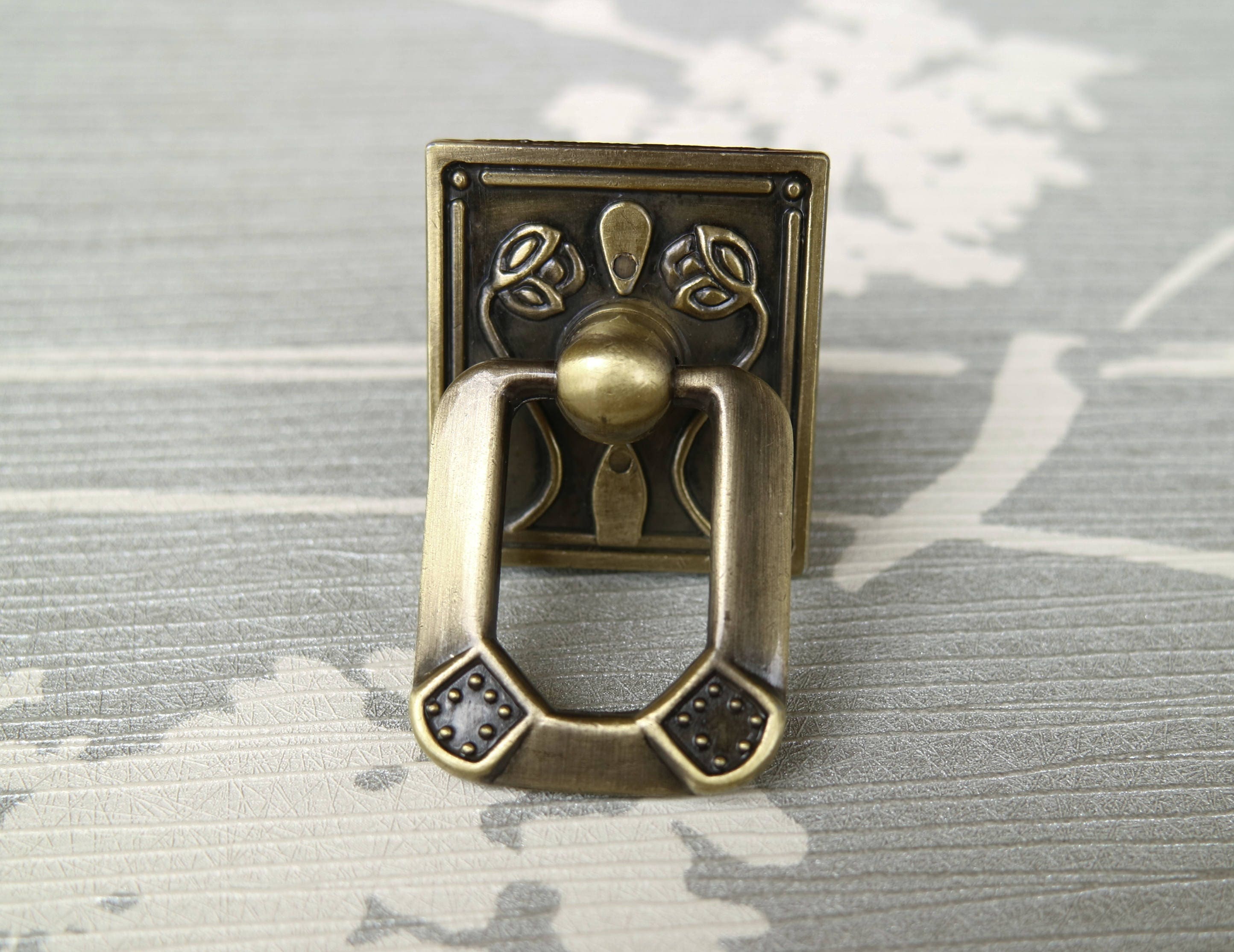 Pequeño vestidor mango perilla cajón anillo manija tire del | Etsy