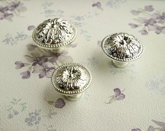 Silver chrome drawer knob pull polished shiny dresser handle kitchen cabinet door knob decorative cupboard handle pull woodworking hardware