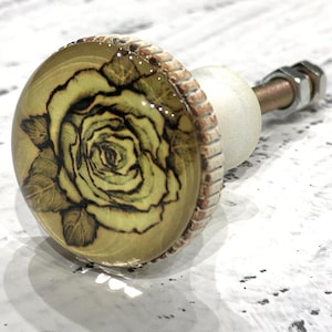 Antik weiß Kommode Kommode Knauf Küche Schrank Türknopf gelb Rose BlumenGriff Ziergriff rustikal shabby chic Möbel hardware