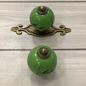 Green porcelain handle knob ceramic drawer pull dresser cabinet cupboard knob pull wardrobe handle pull antique bronze backplate green leaf
