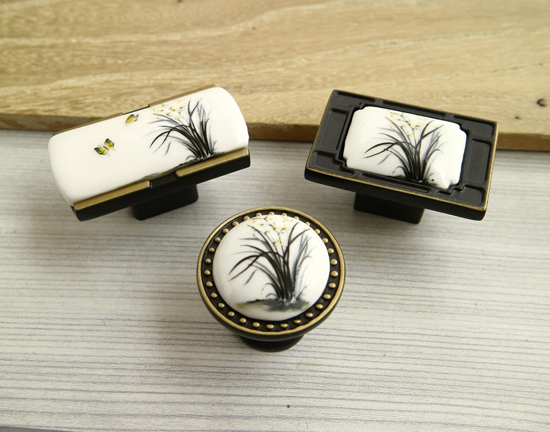 Black bronze drawer knob White porcelain dresser handle pull ceramic cabinet door knob decorative handle kitchen furniture knob plant leaf