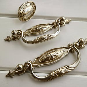 Antique silver dresser pull knob drop bail drawer handle pull kitchen cabinet swing pull furniture handle knob oval knob mobili hardware
