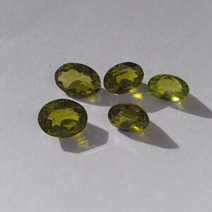 9.8 Ct 7.9x6.2 to 10x7 MM Natural Translucent Olive Green Color Peridot Cut Oval 5 Piece Wholesale Lot Gemstone, Making For jewellery Gifts