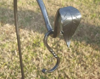 Leaf end shepherd's hook