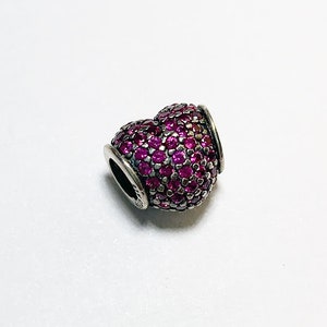 Rosa Pavé Herzcharme, Liebesarmband pave Charme, Herz pflastern baumeln Charme, Sterlingsilber-Charme, Valentinstag Charme Geschenk