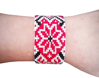 Ukrainian ornament beaded bracelet, Traditional handmade beads Bracelet, Trendy for women, Seed Bead Bracelet, Boho Crystal Beads Bracelet