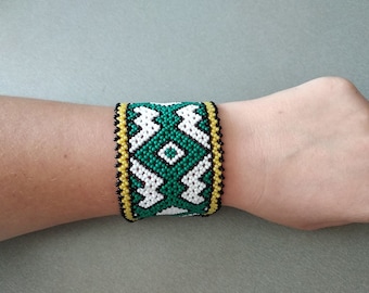 Ukrainian Traditional ornament beaded Bracelet, folk pattern ukrainian bracelet, Bracelet handmade beads in the Ukrainian style