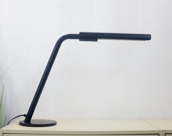 Lata 60., Vintage, Lampa biurkowa, Hala Zeist, Holenderski design ok. lat 60., czarna metalowa lampa stołowa, światło fluorescencyjne