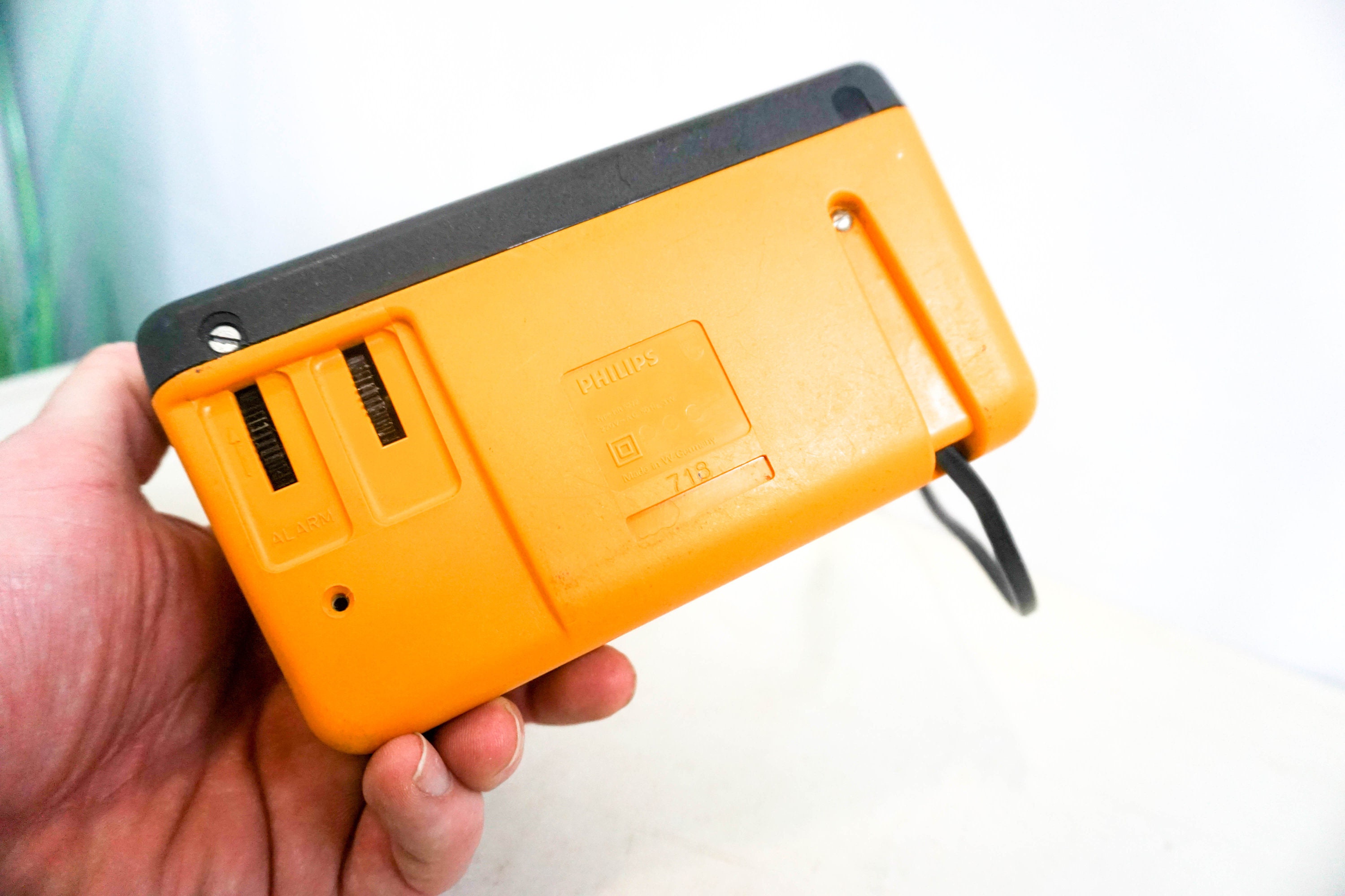 1970s Philips Vintage Flip Clock - Model HR 5272, Ocher Yellow