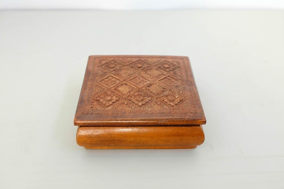 Caja de madera tallada a caja de joyería de caja - Etsy España