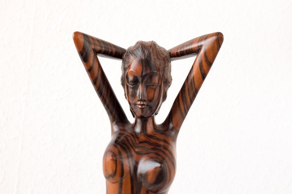 gargoyle naked woman Gargoyle naked woman