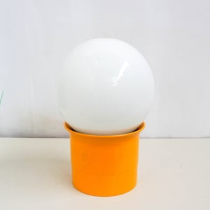 1970s opaline glass table lamp, pop art lamp, opaline glass bulb lamp, netherlands, yellow, white, dutch design