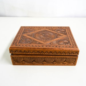 Antique Wooden Box, Sewing Box, 1930s Arts & Crafts Hand Carved Wooden Box, Dutch Chip Carving, Frisian Wood Carving