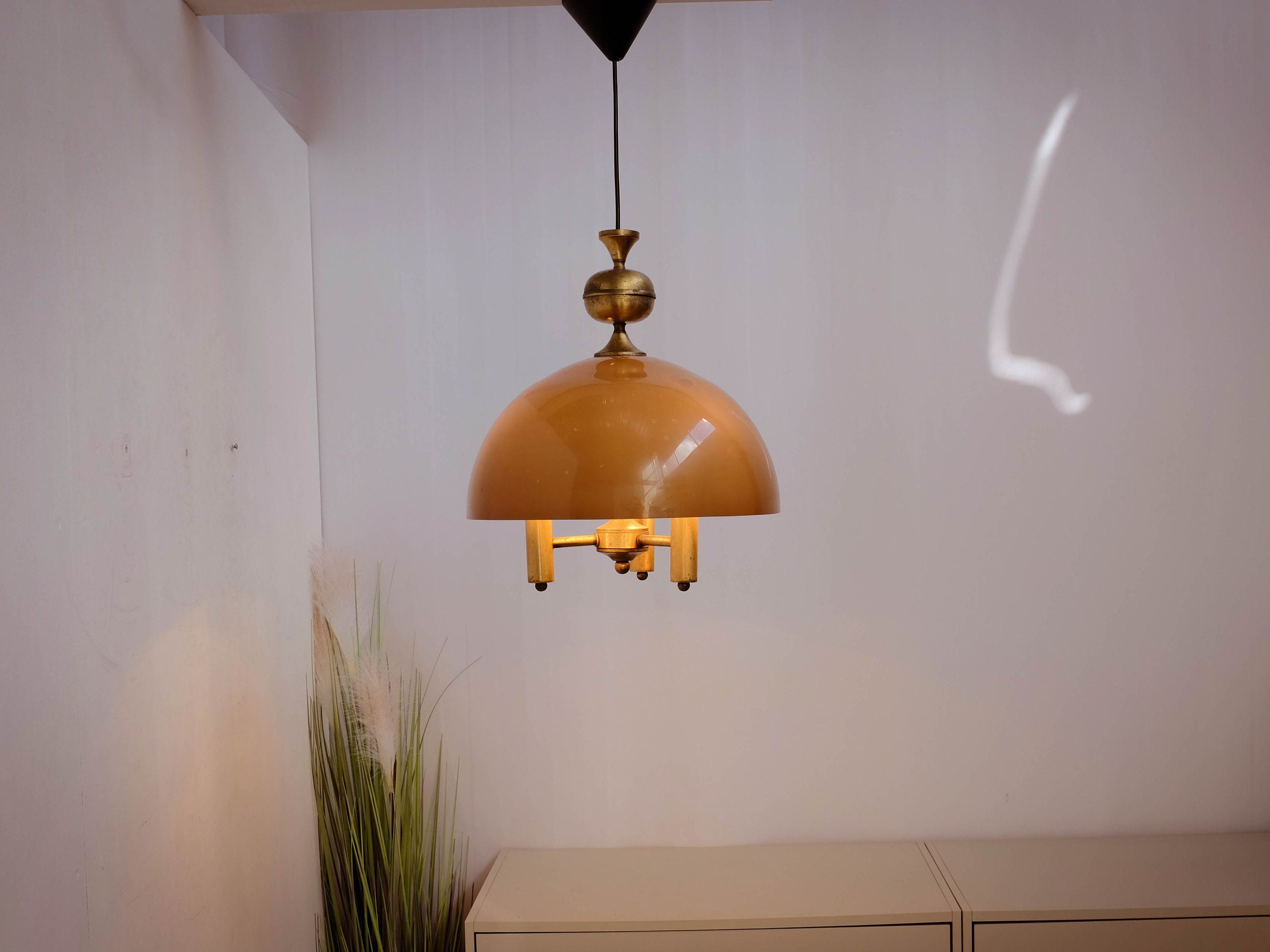 ペンダントライト 吊照明 イエロー 琥珀色 ミッドセンチュリー