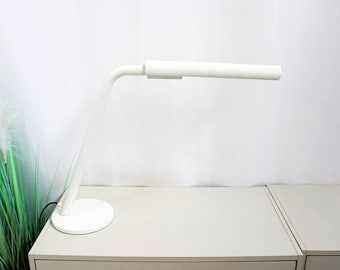 Lata 60., Vintage, Lampa biurkowa, Hala Zeist, Holenderski design ok. lat 60., biała metalowa lampa stołowa, światło fluorescencyjne