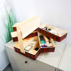1960er Jahre Vintage Nähkästchen aus Kunststoff, Mid-Century Modern, Strickkästchen, Organizer