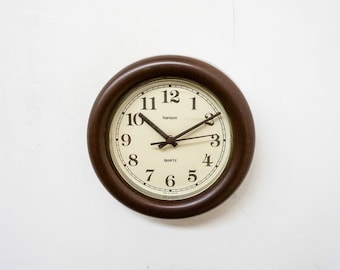 1980s Hanson, Vintage German clock with a timer by Quartz in plastic, made in Ireland