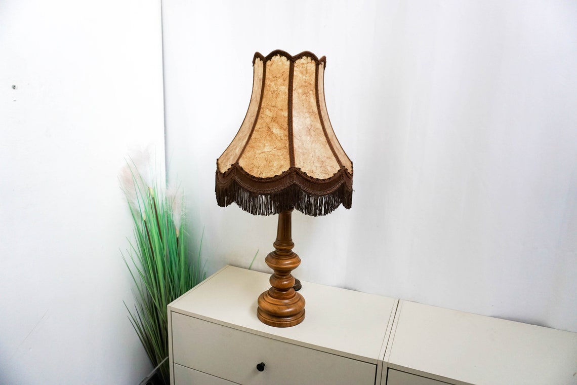 Large 1960s Oak Wood table Lamp, Very Rare Vintage table lamp 60s, table lamp, dutch design, vintage lampshade, foto 3 di 5