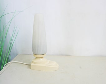 Vintage 70' White white plastic and milk glass shade, bedside, table lamp, pressed glass bedroom light