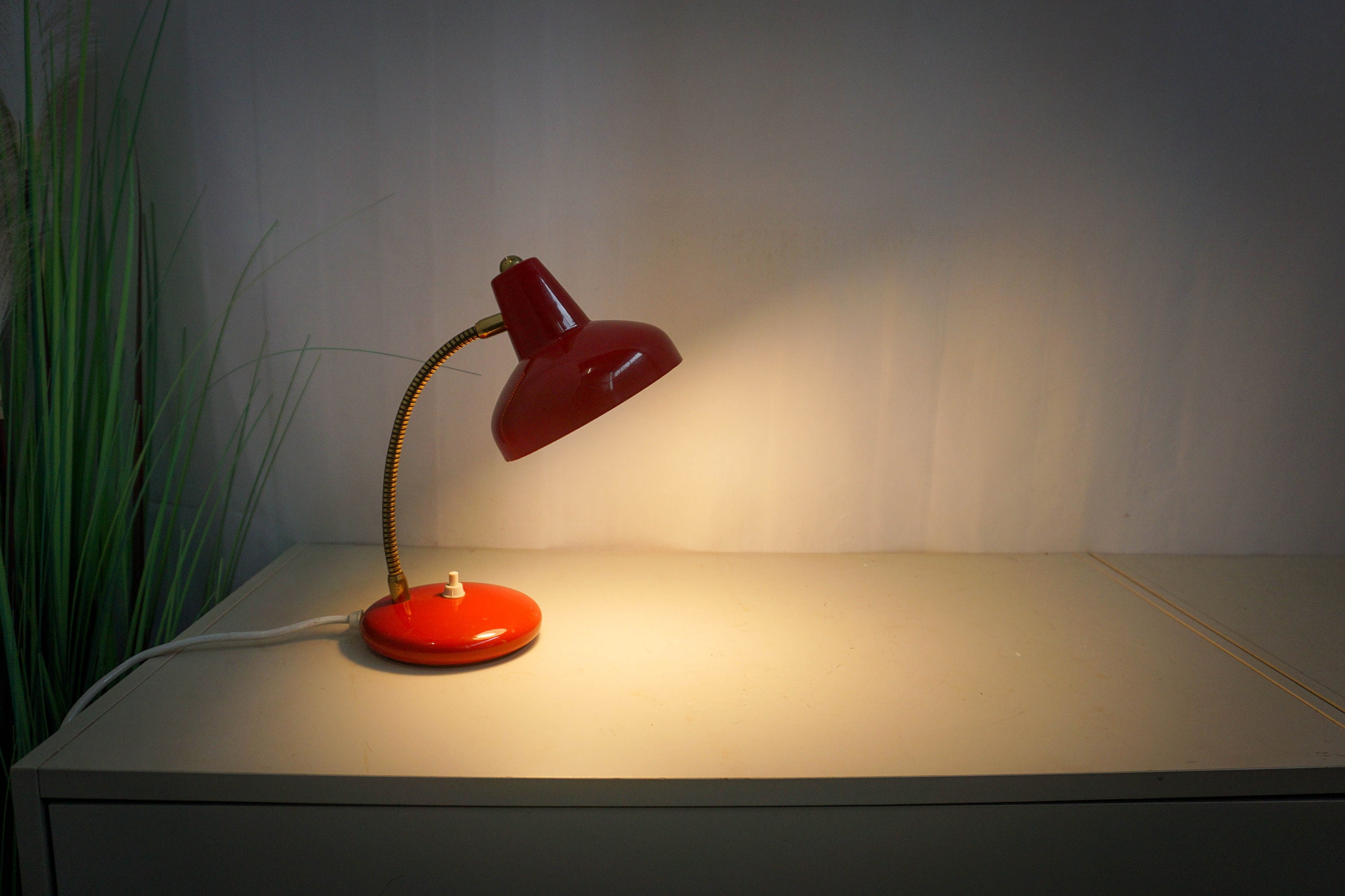 Vintage Red and Brass Desk Lamp, Task Lamp, Table Lamp, Office Lamp, Mid  Century Modern, Space Age, Made in Italy, 1960s/70 